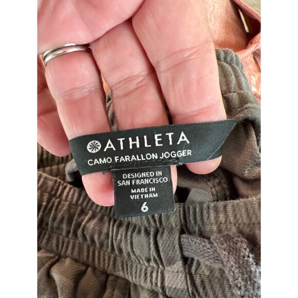 Athleta size 6 stretch knit camouflage joggers pants - Picture 2 of 3